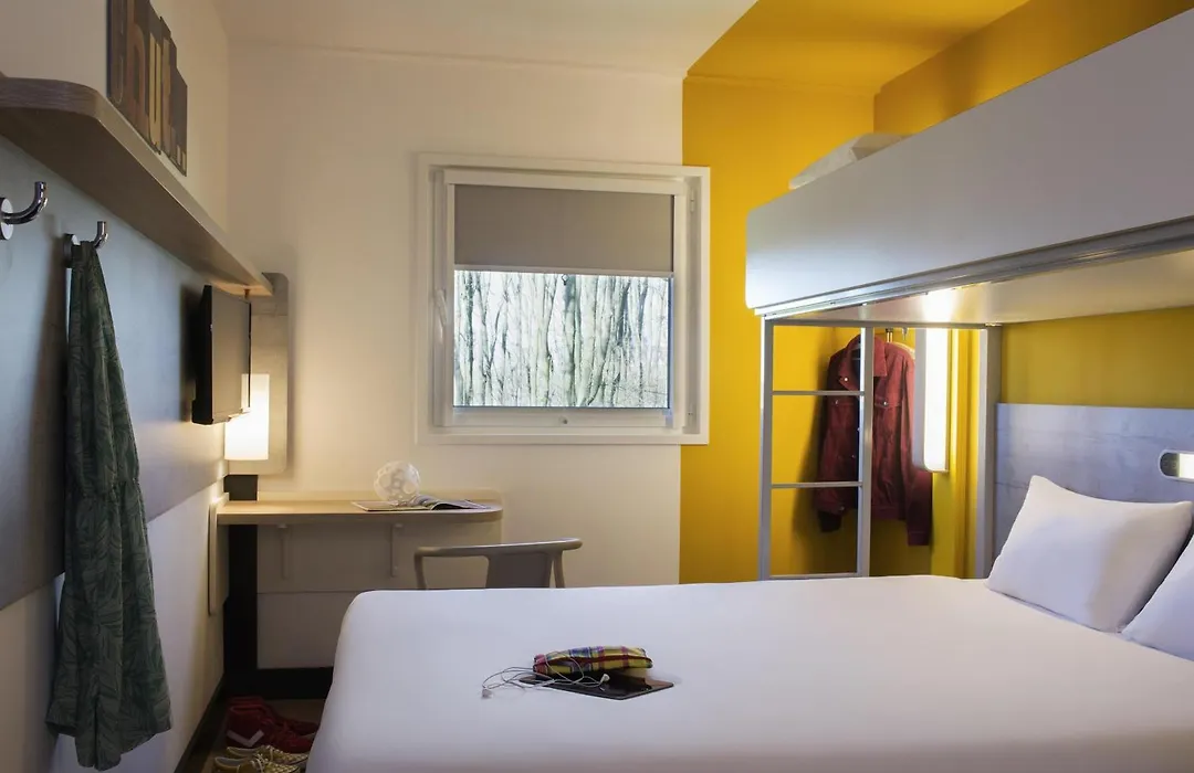 Ibis Budget Amsterdam Airport-1